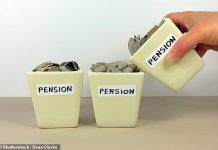 EXC – HMRC and banks should ‘nudge’ the self-employed to save into a pension, says think tank