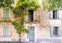 Are window shutters a better and cheaper alternative to air con?