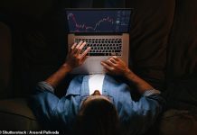 Young people drive investing boom as they view cash savings as ‘risky’ thanks to inflation