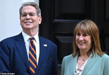 Investors dumping UK stocks at fastest pace for 20 years: Fund managers ‘terrified’ ahead of November Budget