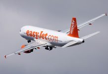 EasyJet primed to shrug off gloom as profits climb